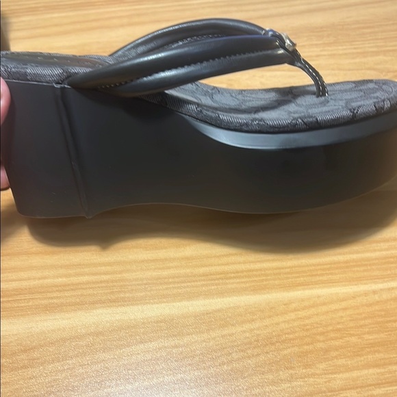 Coach Franki Flip Flop size 8 - Picture 8 of 9